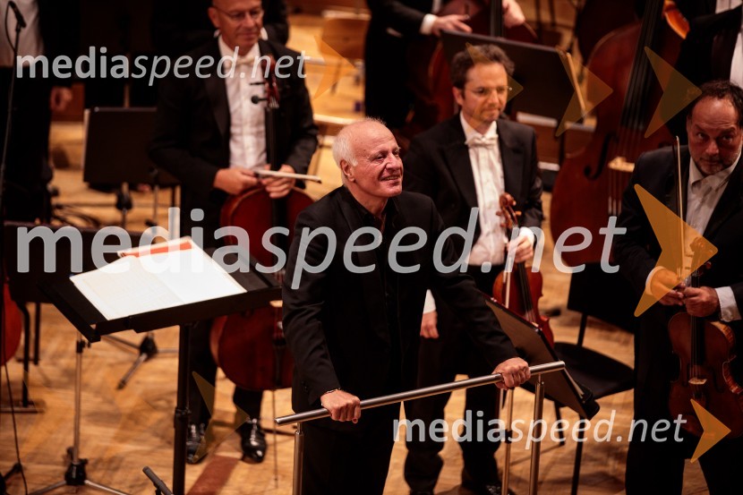  Marco Boemi, dirigentV Slovenski filharmoniji  nastopila baritonist Ludovic Tézier in tenorist  Jonathan Tetelman, 71. Ljubljana Festival