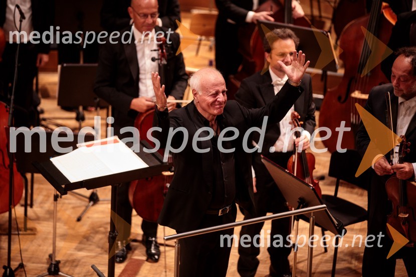 Marco Boemi, dirigentV Slovenski filharmoniji  nastopila baritonist Ludovic Tézier in tenorist  Jonathan Tetelman, 71. Ljubljana Festival