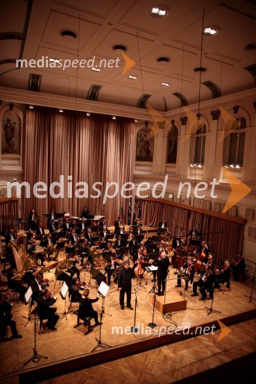  Ludovic Tézier, operni pevec;  Marco Boemi, dirigentV Slovenski filharmoniji  nastopila baritonist Ludovic Tézier in tenorist  Jonathan Tetelman, 71. Ljubljana Festival