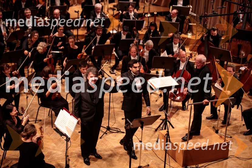  Ludovic Tézier, operni pevec;  Jonathan Tetelman, operni pevec;  Marco Boemi, dirigentV Slovenski filharmoniji  nastopila baritonist Ludovic Tézier in tenorist  Jonathan Tetelman, 71. Ljubljana Festival