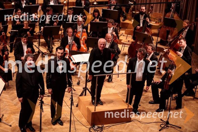  Ludovic Tézier, operni pevec;  Jonathan Tetelman, operni pevec;  Marco Boemi, dirigent;  ... V Slovenski filharmoniji  nastopila baritonist Ludovic Tézier in tenorist  Jonathan Tetelman, 71. Ljubljana Festival