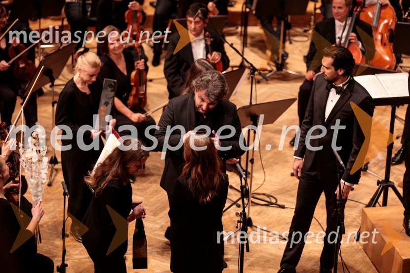  Ludovic Tézier, operni pevec;  Jonathan Tetelman, operni pevecV Slovenski filharmoniji  nastopila baritonist Ludovic Tézier in tenorist  Jonathan Tetelman, 71. Ljubljana Festival
