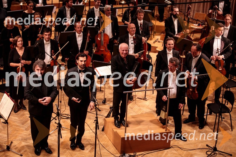  Ludovic Tézier, operni pevec;  Jonathan Tetelman, operni pevec;  Marco Boemi, dirigent;  ... V Slovenski filharmoniji  nastopila baritonist Ludovic Tézier in tenorist  Jonathan Tetelman, 71. Ljubljana Festival