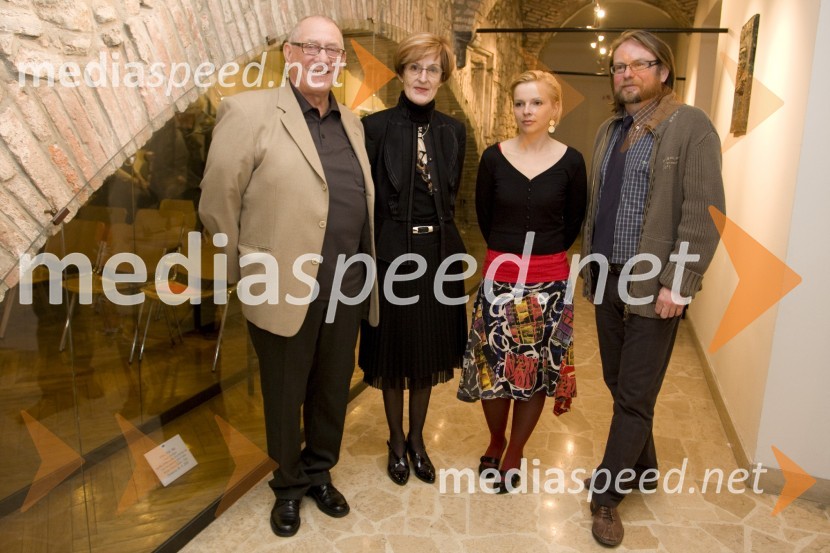 Marko Simčič, igralec, Mojca Kreft, dramaturginja, Vesna Slapar, igralka in Bojan Umek, igralecPodelitev priznanj znanim gledališčnikom