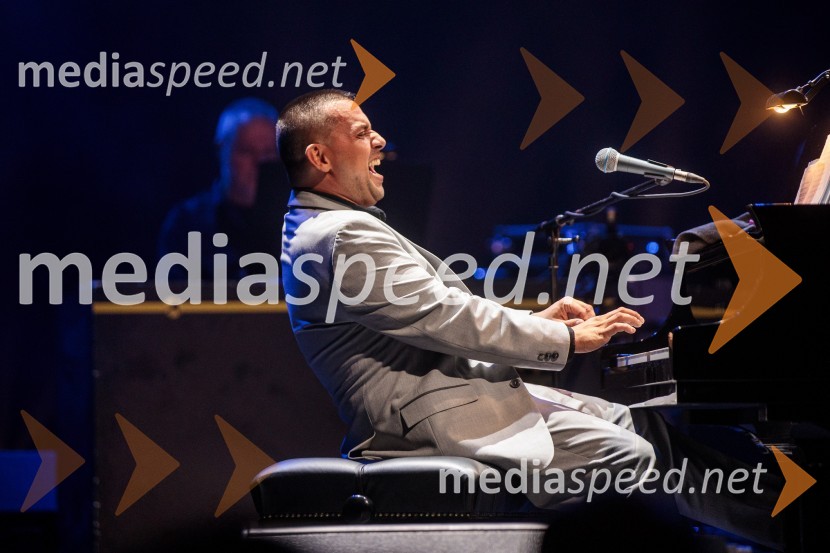Koncert Uroša Perića ob spremljavi Big Banda RTV Slovenija, 71. Ljubljana Festival