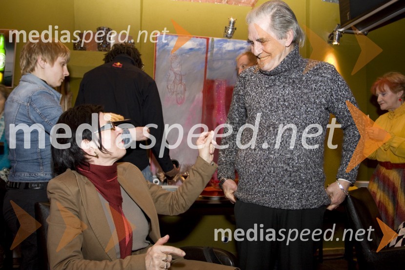 Branka Bezeljak, režiserka in Andres Valdes, pantomimikPodelitev priznanj znanim gledališčnikom