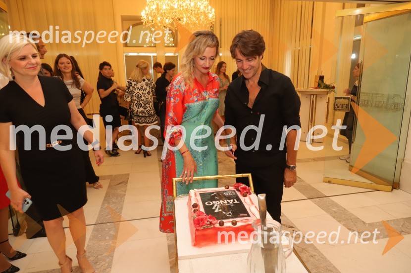  Valentina Turcu, koreografinja in baletna solistka;  Edward Clug, umetniški direktor, Balet SNG Maribor;  Darja Čižek, marketing SNG MariborJubilejna baletna poslastica: Tango praznuje 25 let