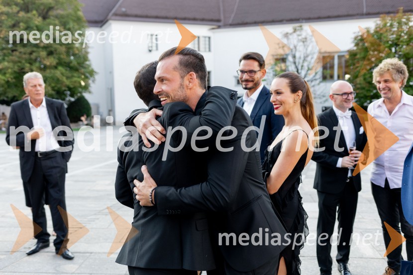 dr. med. Igor Višnjar, estetski kirurg; dr. dent. med. Ana  Višnjar, zobozdravnicaLjubljanski grad gostil Dragon's Ball 2023