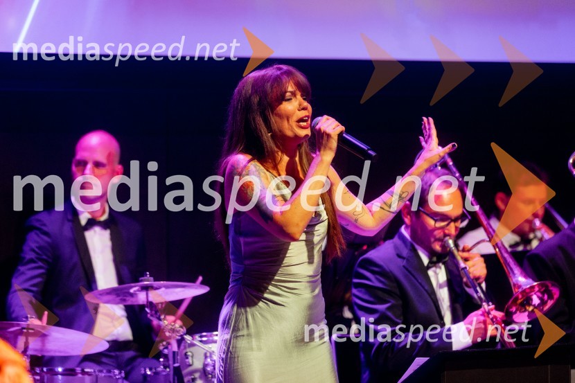  Jana Šušteršič, pevka, zmagovalka šova Slovenija ima talent 2014Ljubljanski grad gostil Dragon's Ball 2023