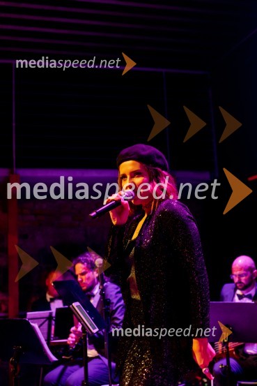  Maja Keuc, pevka, AmayaLjubljanski grad gostil Dragon's Ball 2023