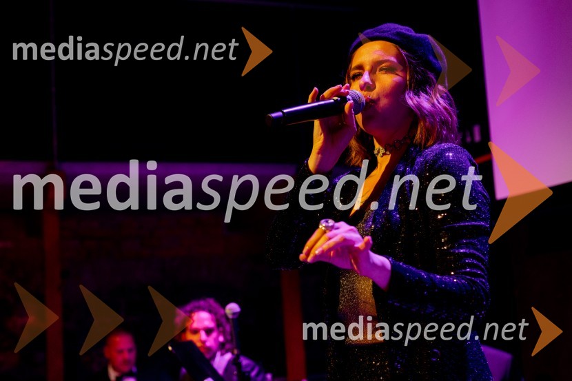  Maja Keuc, pevka, AmayaLjubljanski grad gostil Dragon's Ball 2023