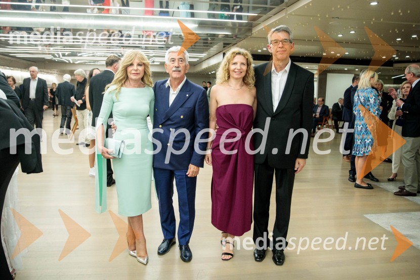  Darja Kuhar Kotnik, soustanoviteljica in podpredsednica Društva za zdravje naroda;  Rajko Kotnik, poslovni direktor Cankarjevega doma, dosedanji predsednik Lions kluba Ljubljana Rožnik; mag. Tadeja Kuhar, predstavnica Državne revizijske komisije za odnose z javnostmi;  Andrej  Kren, direktor PC Brdo71. Ljubljana Festival svečano zaključil Gewandhaus orkester Leipzig