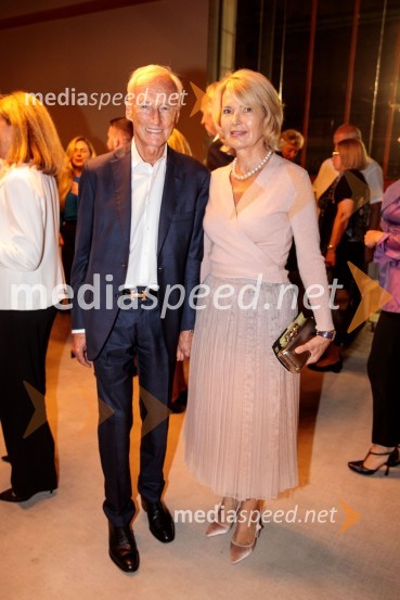  Janez Pergar, častni konzul Južnoafriške republike;  Nevenka Črešnar Pergar, lastnica in direktorica podjetja NP Consulting71. Ljubljana Festival svečano zaključil Gewandhaus orkester Leipzig