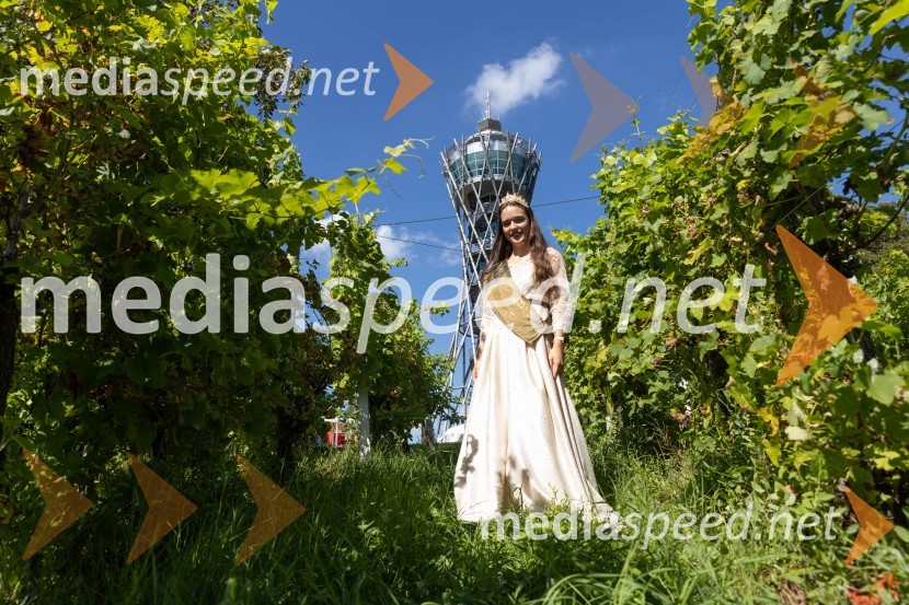  Lucija Šetar, Vinska kraljica Lendave44. Lendavska trgatev