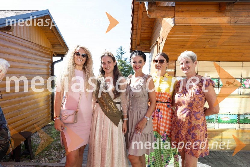  ... ;  Lucija Šetar, Vinska kraljica Lendave;  ... ;  ... ;  ... 44. Lendavska trgatev