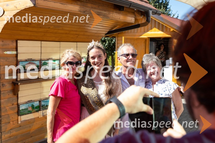  ... ;  Lucija Šetar, Vinska kraljica Lendave;  ... ;  ... 44. Lendavska trgatev