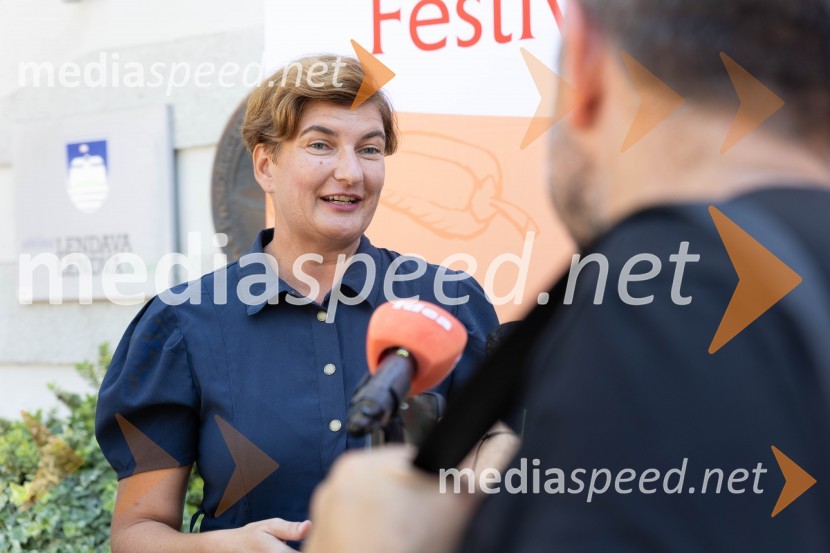  Martina  Bukovec, direktorica, Zavod za turizem in razvoj Lendava44. Lendavska trgatev