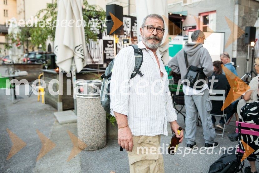  Željko Hrs, igralecPredstavitev 68. sezone Slovenskega mladinskega gledališča Ljubljana