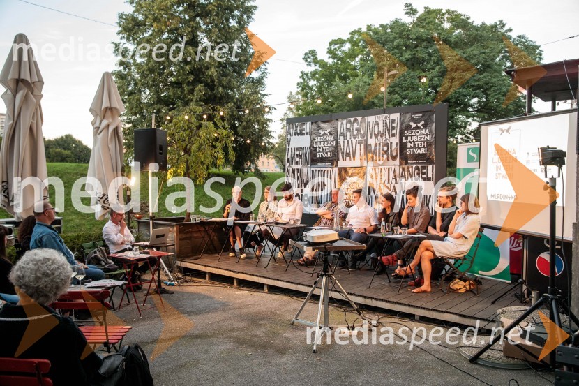  Tibor Mihelič Syed, direktor, Slovensko mladinsko gledališče;  Goran Injac, umetniški vodja, Slovensko mladinsko gledališče;  Urška Brodar, dramaturginja, Slovensko mladinsko gledališče;  Dino Pešut, dramaturg in dramatik;  Andrej Rozman Roza,  igralec, pisatelj;  Marko Engelman, igralec;  Ana Duša, pisateljica;  Tjaša Črnigoj, režiserka;  Žiga  Divjak, režiser;  Sabrina  Železnik, zavod EmanatPredstavitev 68. sezone Slovenskega mladinskega gledališča Ljubljana