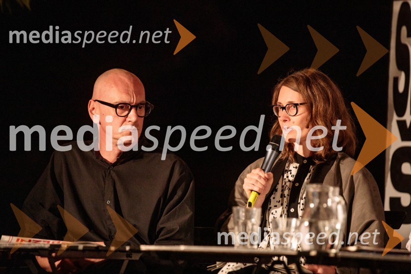  Goran Injac, umetniški vodja, Slovensko mladinsko gledališče;  Urška Brodar, dramaturginja, Slovensko mladinsko gledališčePredstavitev 68. sezone Slovenskega mladinskega gledališča Ljubljana