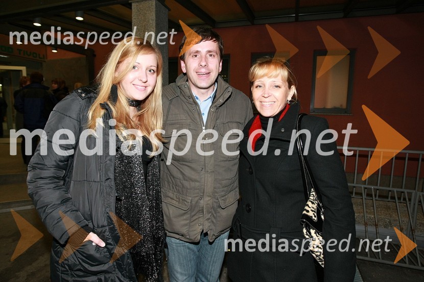 Jani Möderndorfer, ljubljanski podžupan s soprogo in hčerkoIl Divo, koncert v Hali Tivoli