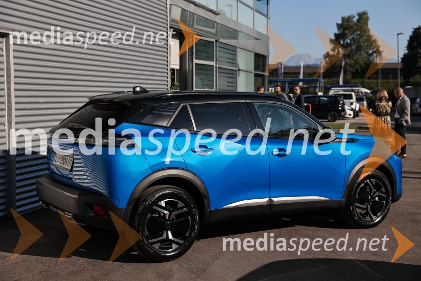 Drzni in okretni SUV PEUGEOT 2008, predstavitev