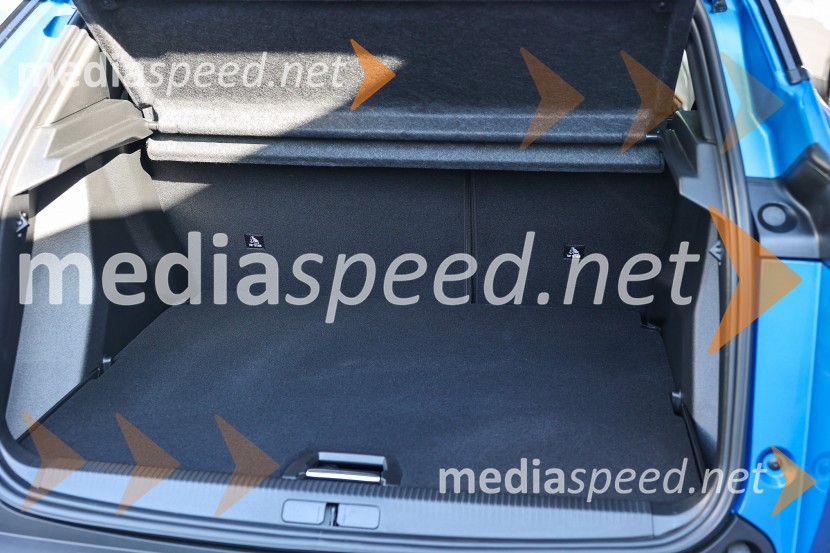 Drzni in okretni SUV PEUGEOT 2008, predstavitev