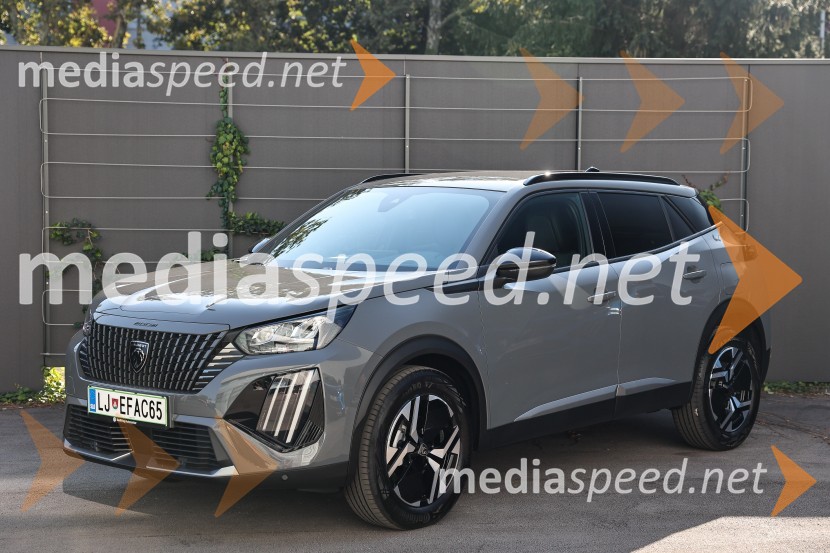 Drzni in okretni SUV PEUGEOT 2008, predstavitev