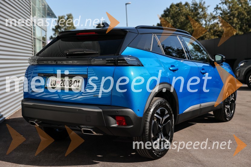 Drzni in okretni SUV PEUGEOT 2008, predstavitev