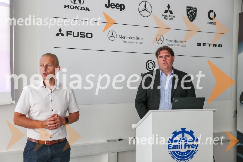 Drzni in okretni SUV PEUGEOT 2008, predstavitev