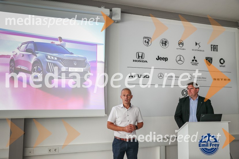 Drzni in okretni SUV PEUGEOT 2008, predstavitev