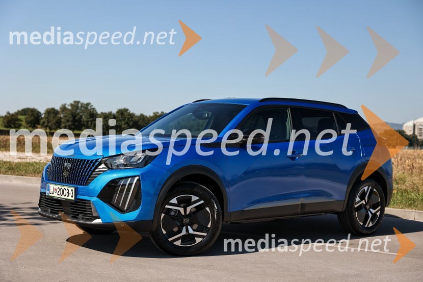 Drzni in okretni SUV PEUGEOT 2008, predstavitev