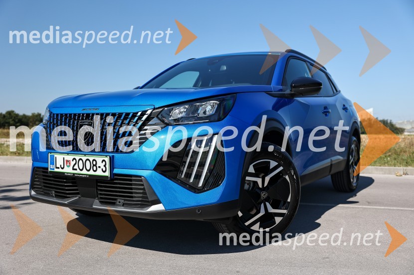 Drzni in okretni SUV PEUGEOT 2008, predstavitev