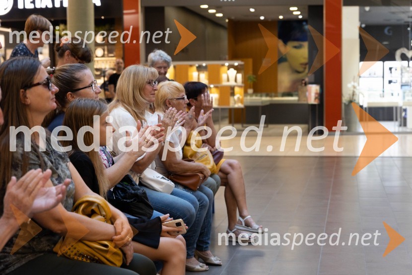 Slovo poletju s koncertom Ansambla Unikat v Citycentru Celje