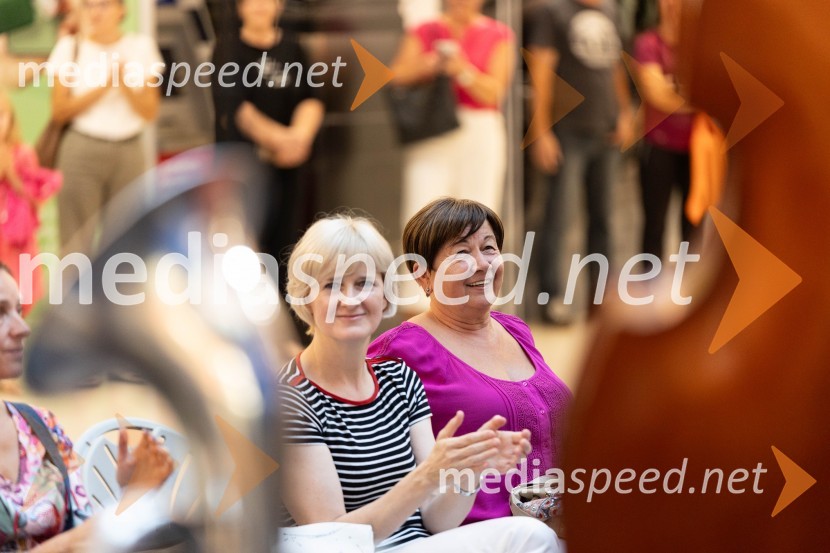 Slovo poletju s koncertom Ansambla Unikat v Citycentru Celje