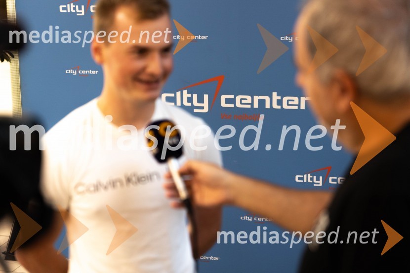 Slovo poletju s koncertom Ansambla Unikat v Citycentru Celje