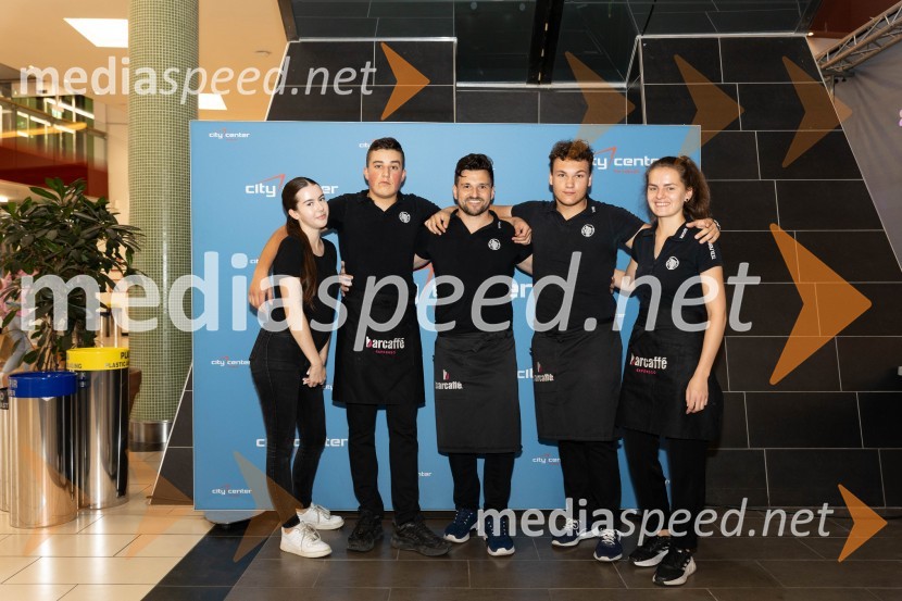 Slovo poletju s koncertom Ansambla Unikat v Citycentru Celje