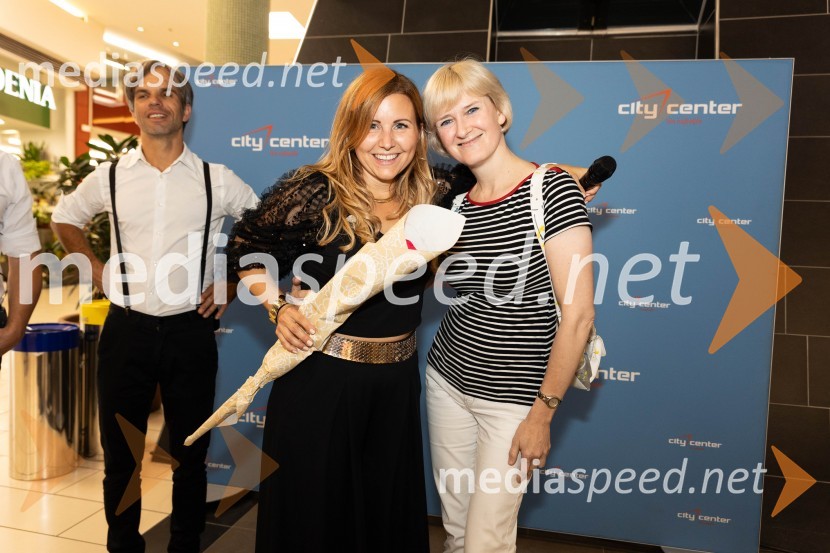 Slovo poletju s koncertom Ansambla Unikat v Citycentru Celje