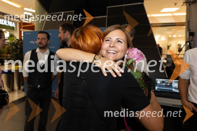 Slovo poletju s koncertom Ansambla Unikat v Citycentru Celje