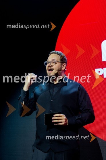  Sašo Stare, stand up komik, voditeljPOP promenada 2023