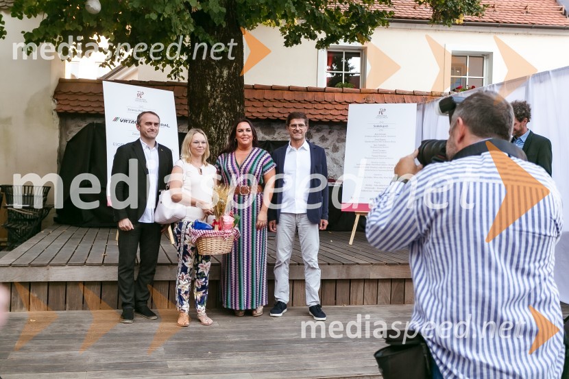 Kranjska dolga miza 2023