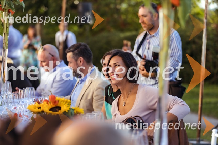  Zala Andrina Razinger, Riko Ribnica, asistentka v PRKranjska dolga miza 2023