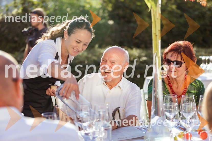 Kranjska dolga miza 2023