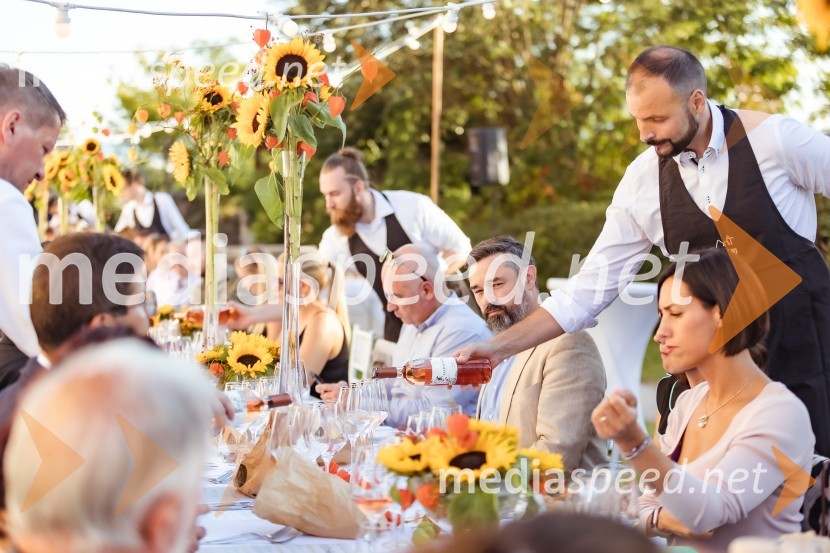 Kranjska dolga miza 2023