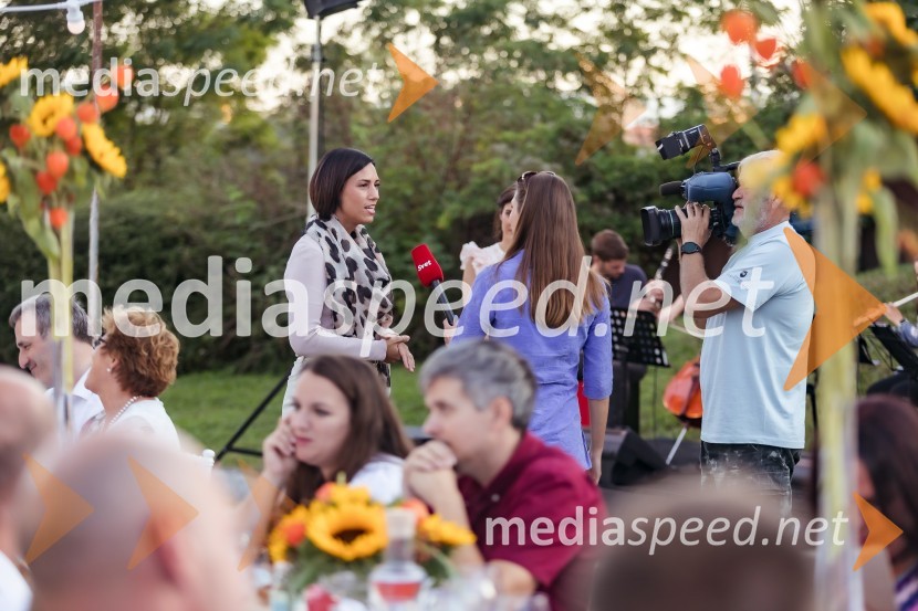 Kranjska dolga miza 2023