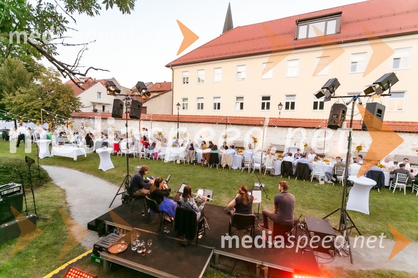 Kranjska dolga miza 2023