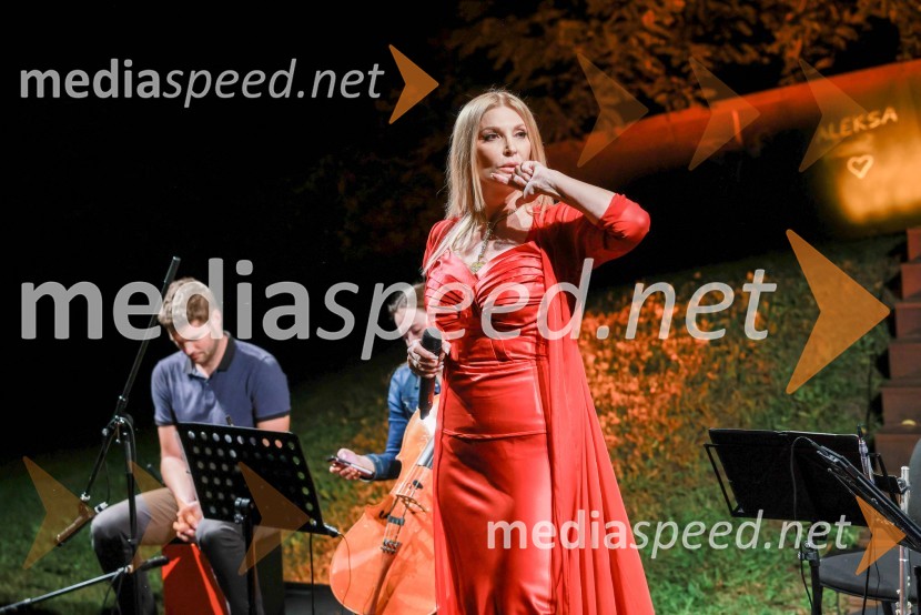  Helena Blagne, pevkaKranjska dolga miza 2023