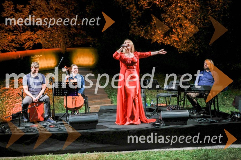  Helena Blagne, pevkaKranjska dolga miza 2023