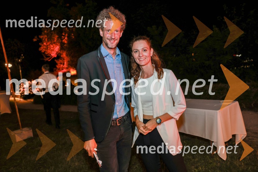  Toni Cahunek, igralec, novinar;  ... Kranjska dolga miza 2023