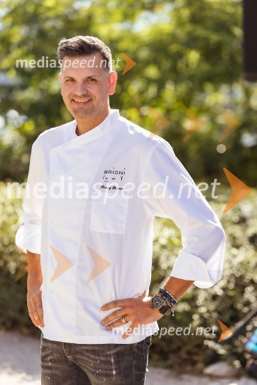  Tomaž Polenc, Restavracija in kavarna BrioniKranjska dolga miza 2023